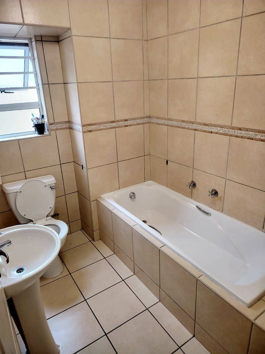 3 Bedroom Property for Sale in Amalinda Eastern Cape